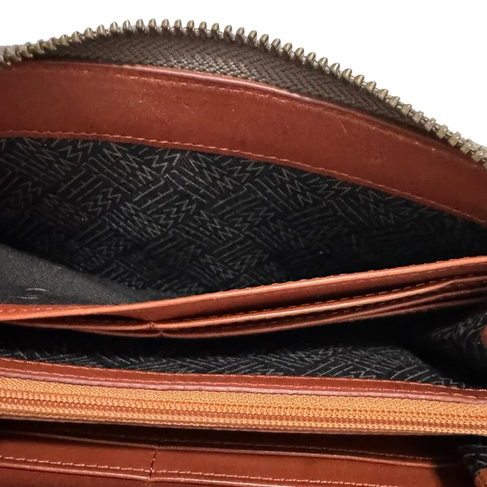 Will Leather Goods Zip Around Leather Clutch Wristlet